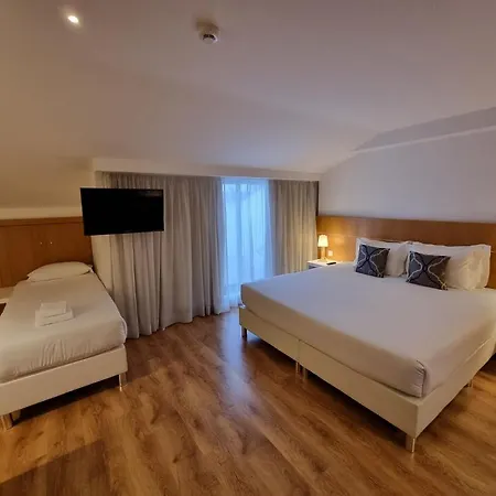 מלון Steyler & Congress 4*